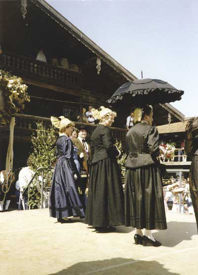 Trachtenvorfhrung im Kochhof